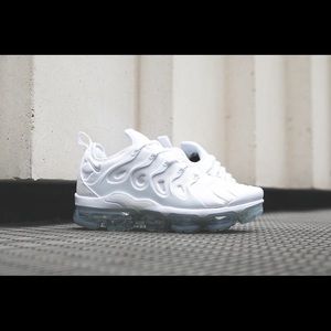 Meet your Posher, Ethan